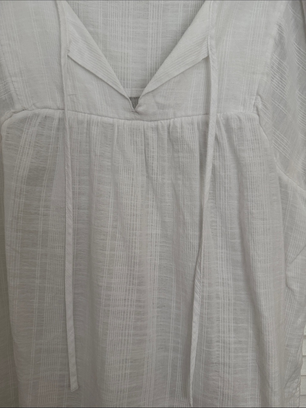 GAP White Gauze V-Neck Tie Front Cap Sleeve Blouse - Picture 4 of 8